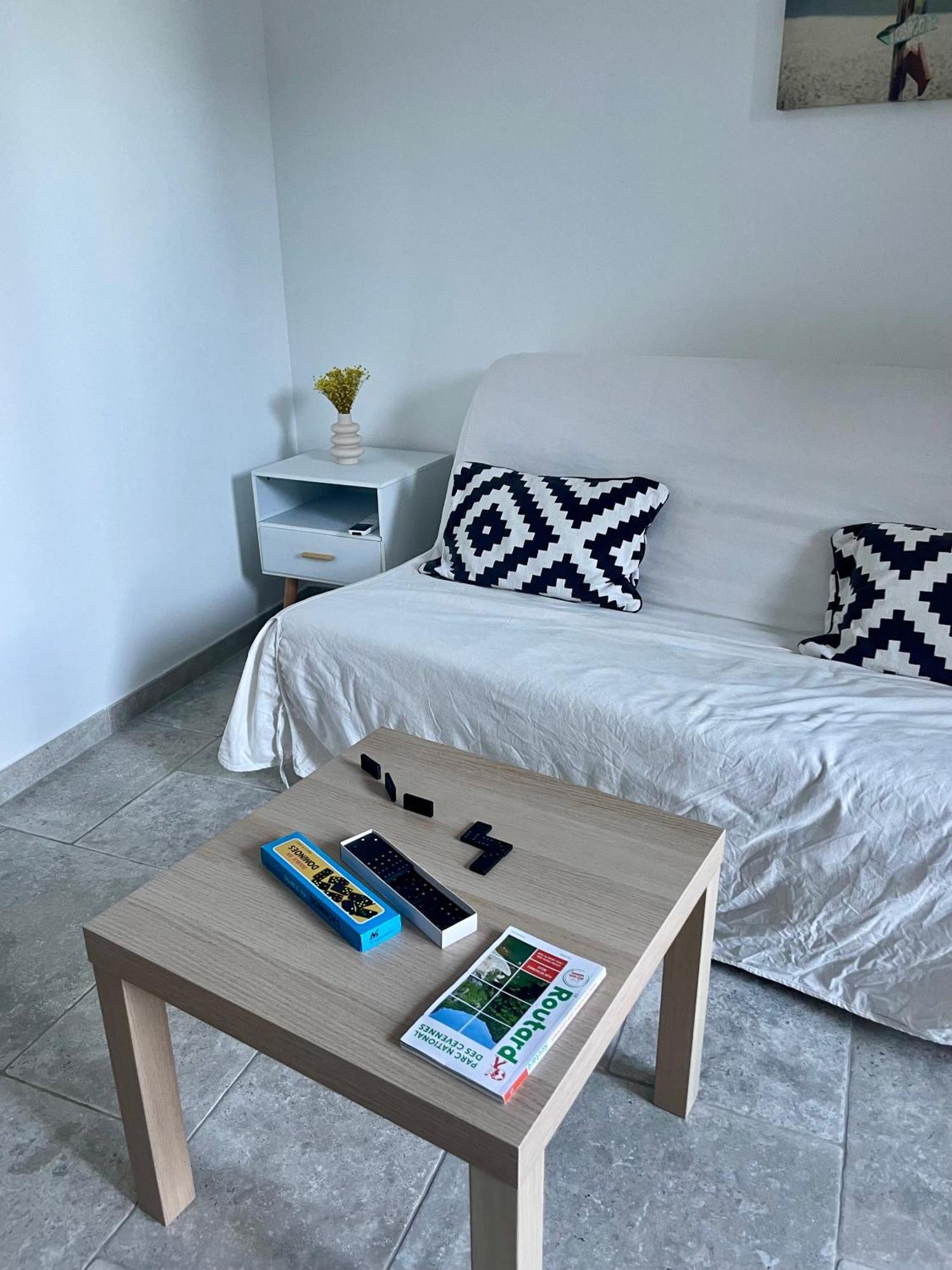 Appartement T2 Renove Avec Terrasse Au Coeur Des Cevennes à Saint-Germain-de-Calberte Extérieur photo